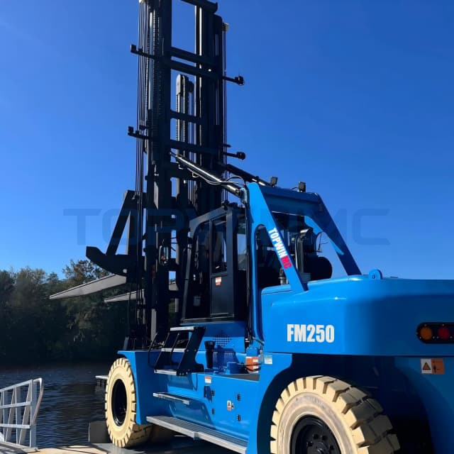 marina forklift